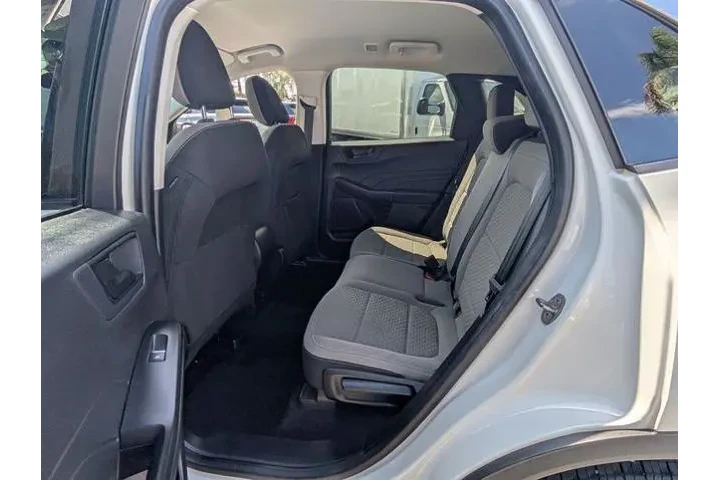 $16197 : Ford Escape 2022 SE 4dr SUV image 9