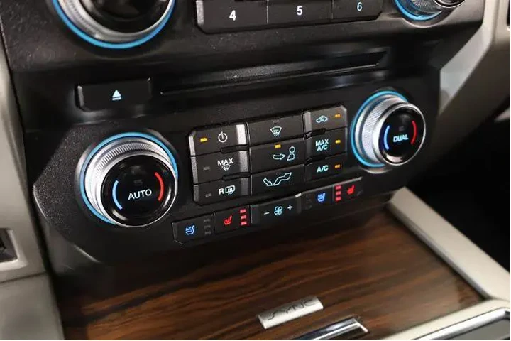 $28970 : Ford F-150 2015 4x4 Platinum image 10