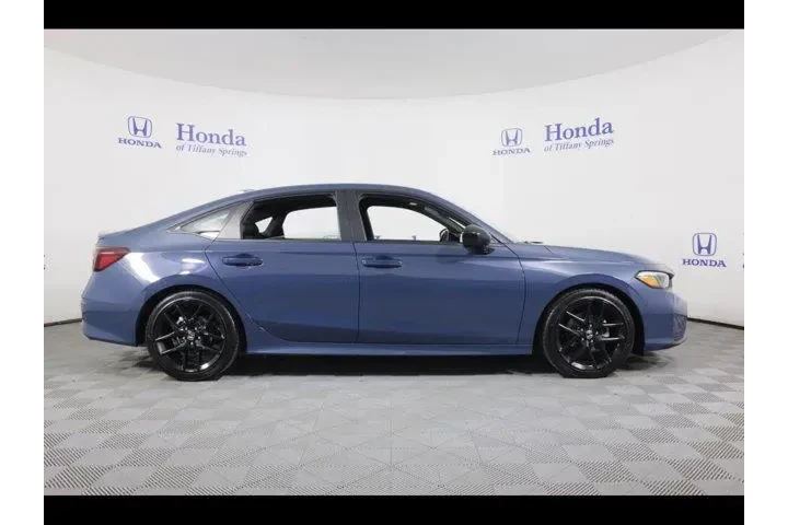 $27875 : Honda Civic 2025 Sport 4dr S image 8