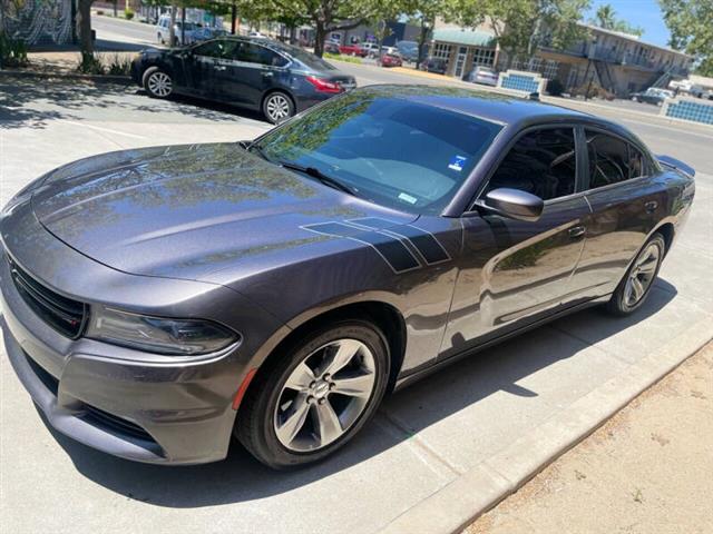 $12990 : 2016 Charger SXT image 3