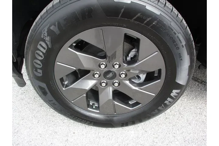 $38995 : Ford F-150 Lightning 2023 AW image 9