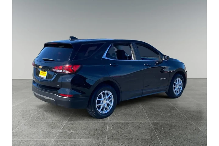 $27604 : Chevrolet Equinox 2024 LT 4d image 5