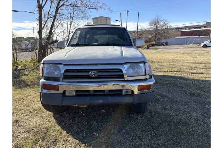 $7495 : 1998 4Runner Limited image 4