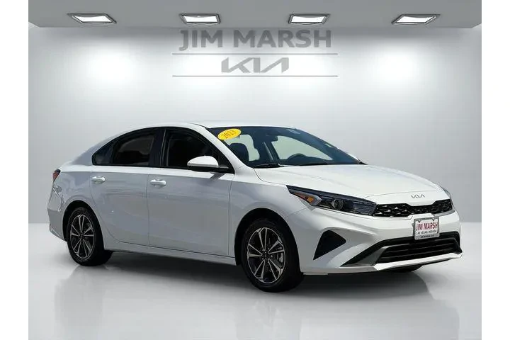 $18588 : Kia Forte 2023 LXS 4dr Sedan image 8