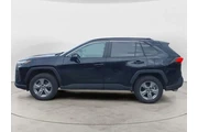 $34888 : Toyota RAV4 2024 AWD XLE 4dr thumbnail