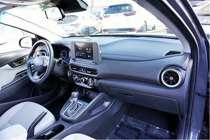 $18520 : Hyundai KONA 2023 SEL 4dr Cr image 10