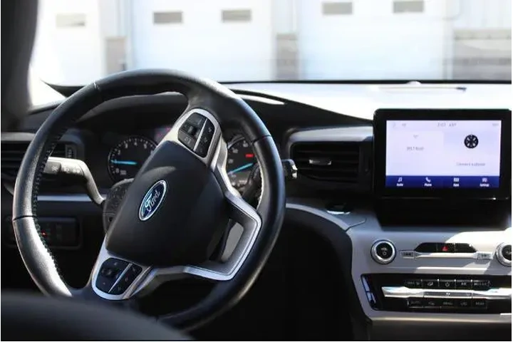 $31998 : Ford Explorer 2022 AWD XLT 4 image 10