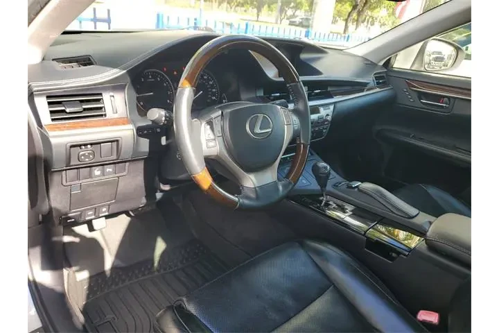 $14590 : Lexus ES 350 2013 4dr Sedan image 9