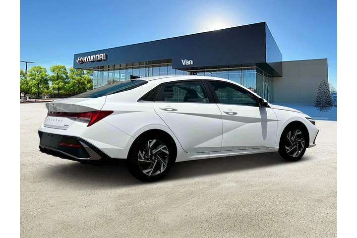 $21001 : Hyundai ELANTRA 2025 Limited image 8