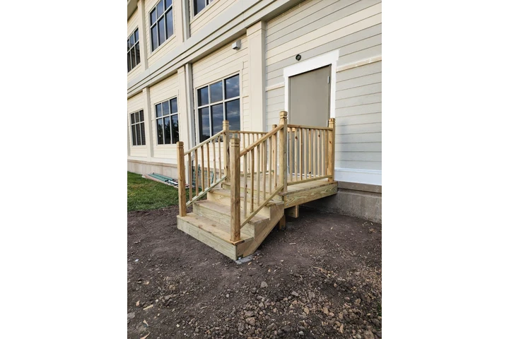 Jorge's Lawn and Landscaping image 4