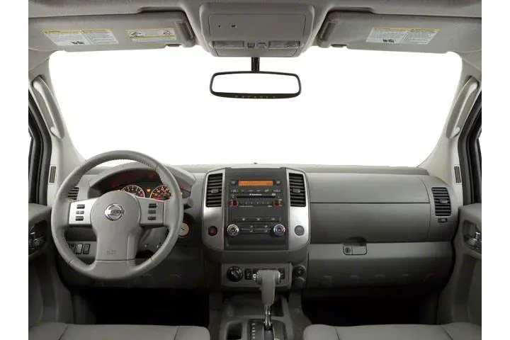 $12729 : Nissan Frontier 2010 4x4 SE image 7