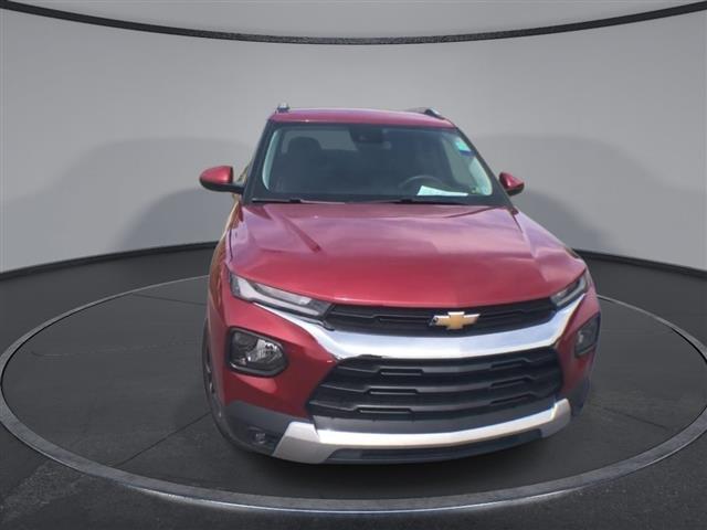 $22500 : PRE-OWNED 2021 CHEVROLET TRAI image 3