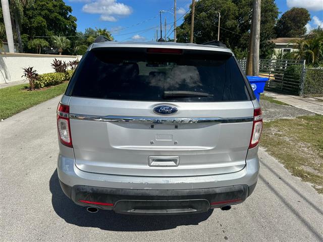 $6300 : 2013 Ford Explorer image 6