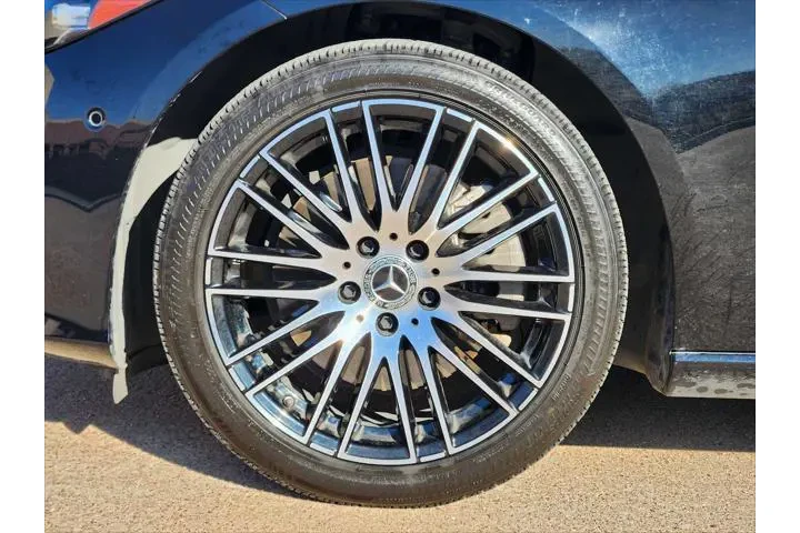 $29990 : Mercedes-Benz C-Class 2022 C image 7