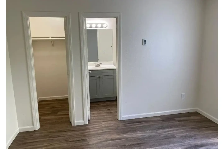 $1050 : parte increíble de Rosemead image 7