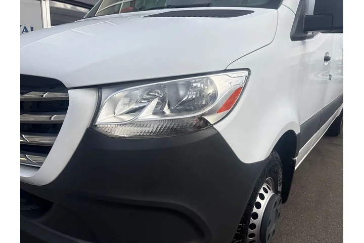 $43995 : 2019 Freightliner Sprinter 35 image 8