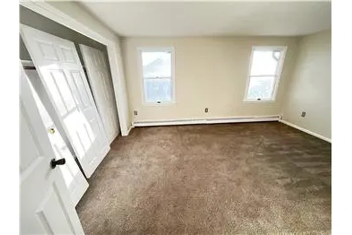 $3700 : Rental property with 3 bedro image 8