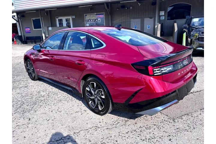 2024 Sonata SEL image 5