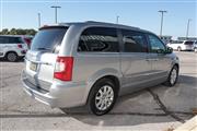 $11949 : 2016 Town & Country Touring thumbnail