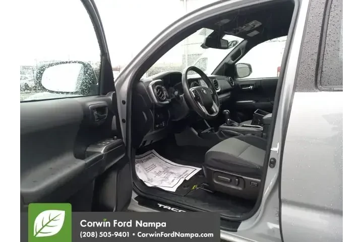 $37979 : Toyota Tacoma 2021 4x4 TRD O image 9