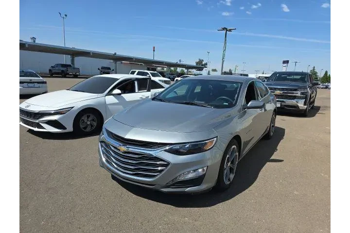 $19775 : Chevrolet Malibu 2024 LT 4dr image 3
