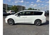 $39985 : Chrysler Pacifica 2024 AWD P thumbnail