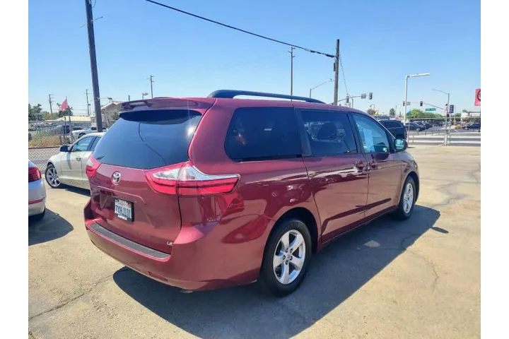 $20995 : 2017 Sienna LE 8-Passenger image 7