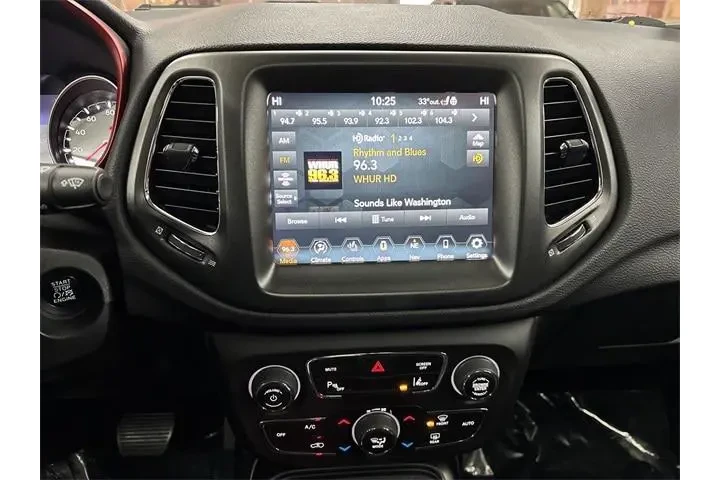 $15500 : Jeep Compass 2018 4x4 Trailh image 8