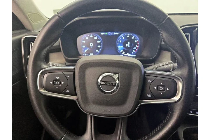 $22998 : Volvo XC40 2021 T4 Inscripti image 10