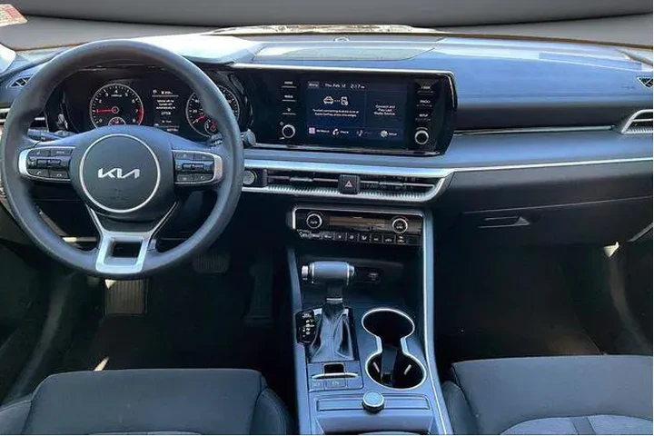 $17500 : Kia K5 2022 LXS 4dr Sedan image 7