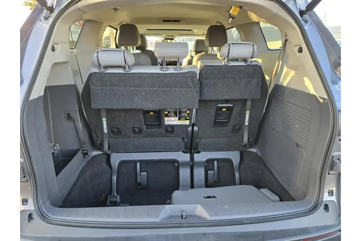 $39488 : Toyota Sienna 2024 XLE 8-Pas image 9