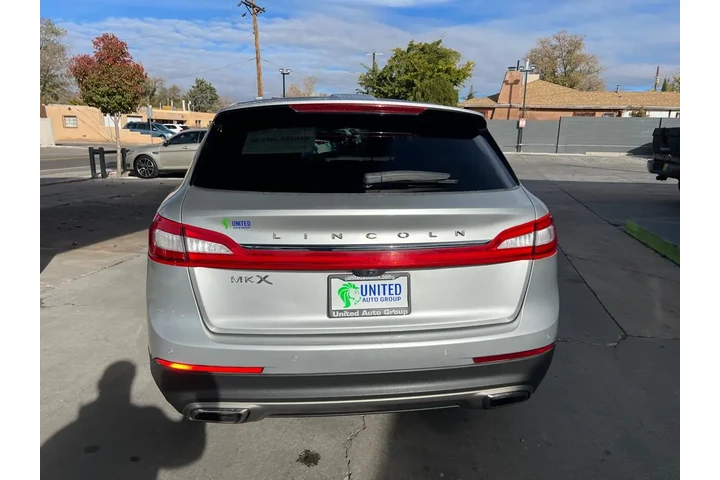 2017 MKX Reserve image 6