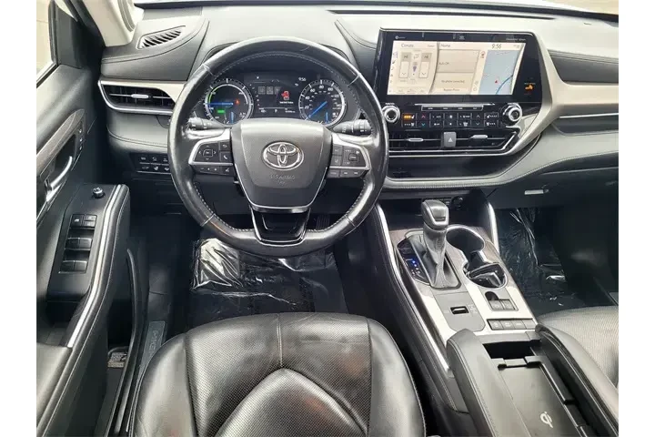 $29997 : Toyota Highlander Hybrid 202 image 9