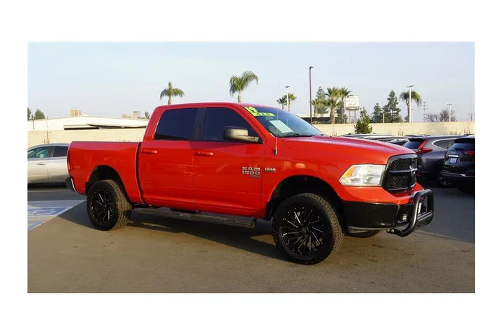 $25250 : 2019 1500 Classic SLT image 4