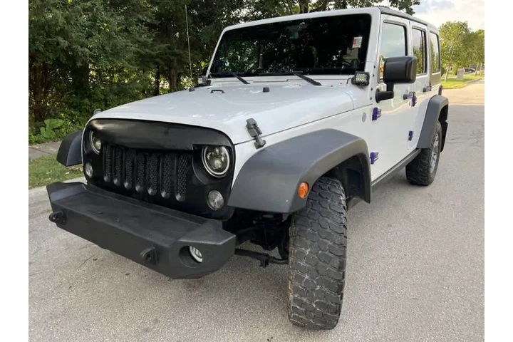$16997 : 2014 Wrangler Unlimited Rubic image 4