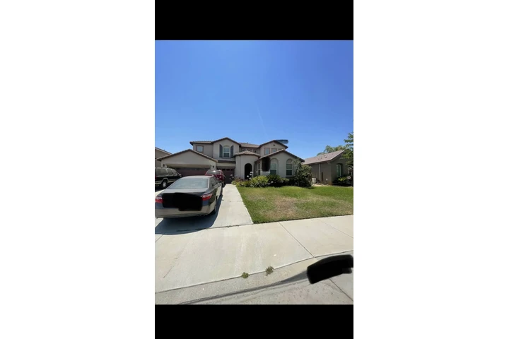 $950 : Cuartos de renta image 7