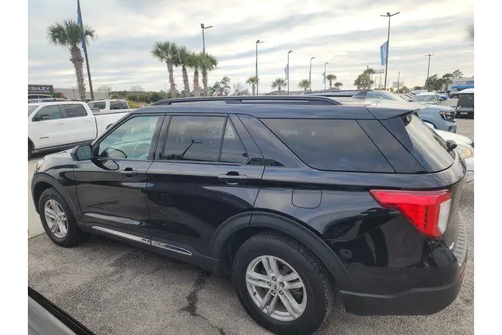 $28064 : Ford Explorer 2023 AWD XLT 4 image 6