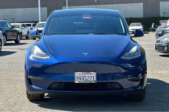 $27309 : Tesla Model Y 2021 AWD Long image 6