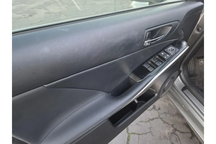 $18950 : Lexus IS 250 2014 4dr Sedan image 5