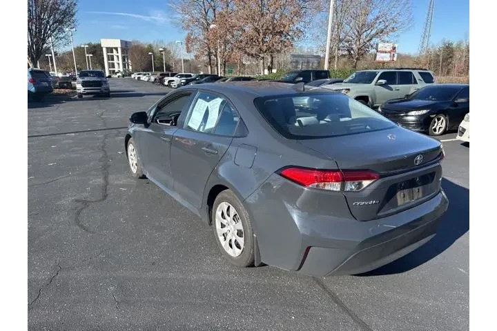 $20620 : Toyota Corolla 2024 LE 4dr S image 5