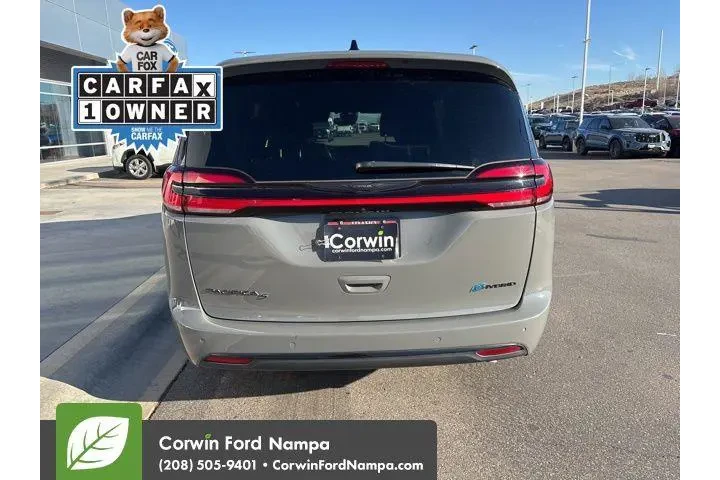 $31989 : Chrysler Pacifica Plug-In Hy image 7