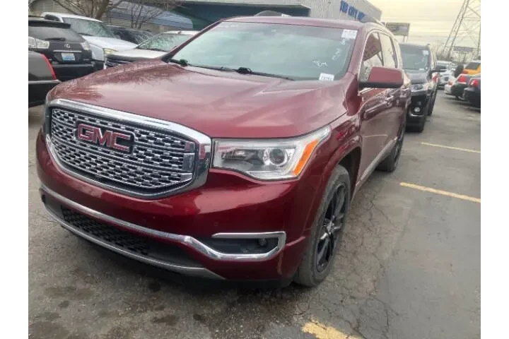 2017 GMC Acadia Denali image 5