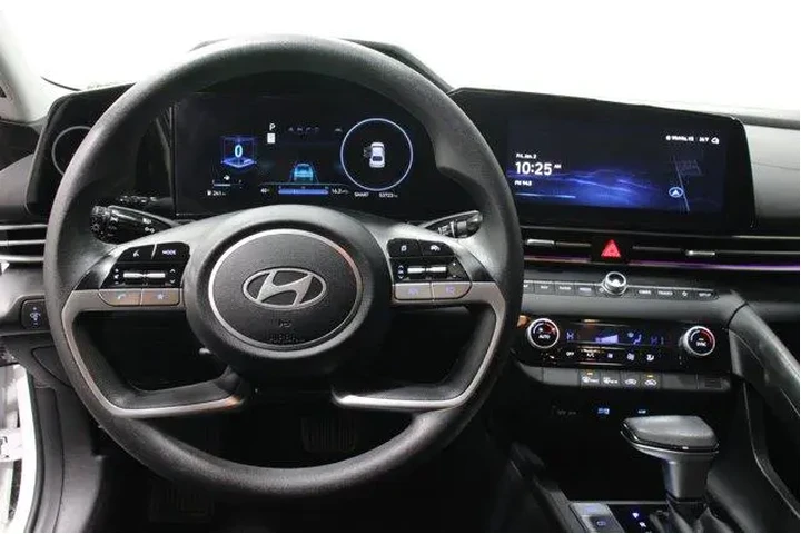$21987 : Hyundai ELANTRA 2024 SEL 4dr image 8