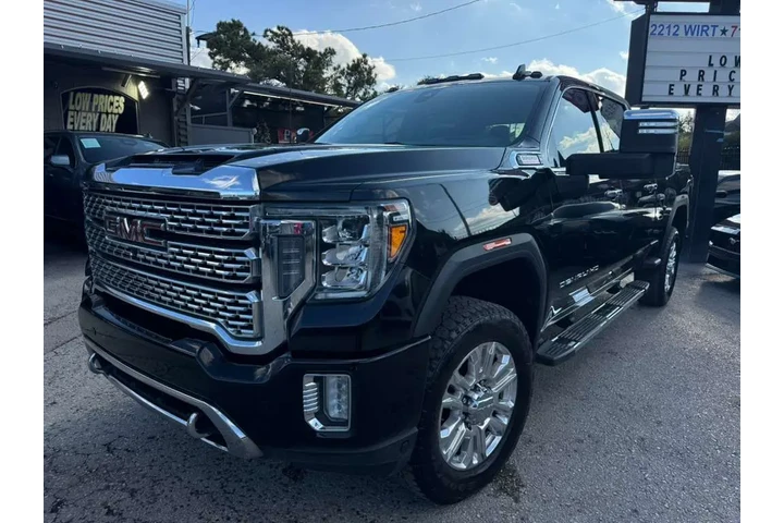 2020 GMC Sierra 2500HD Denali image 1