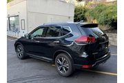 $11995 : 2017 Rogue SL thumbnail