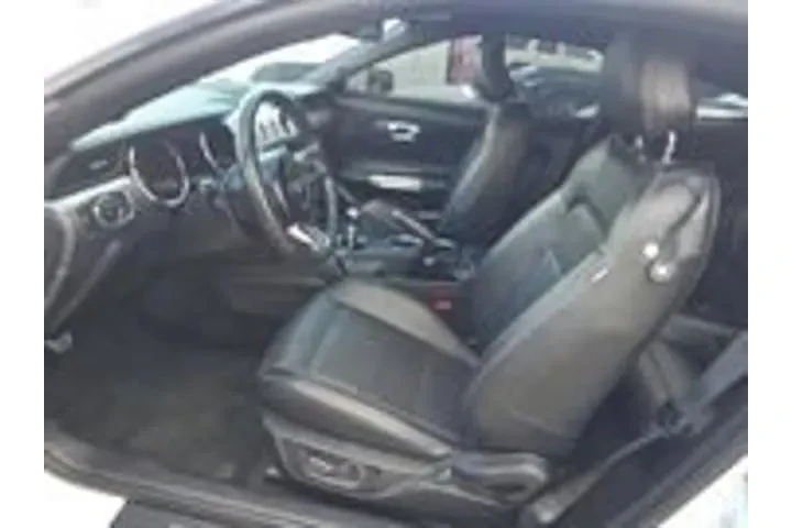 $33950 : Ford Mustang 2017 GT 2dr Fas image 4