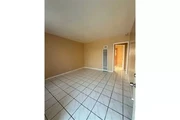 $1800 : COMPTON CASITA REMODELADA thumbnail