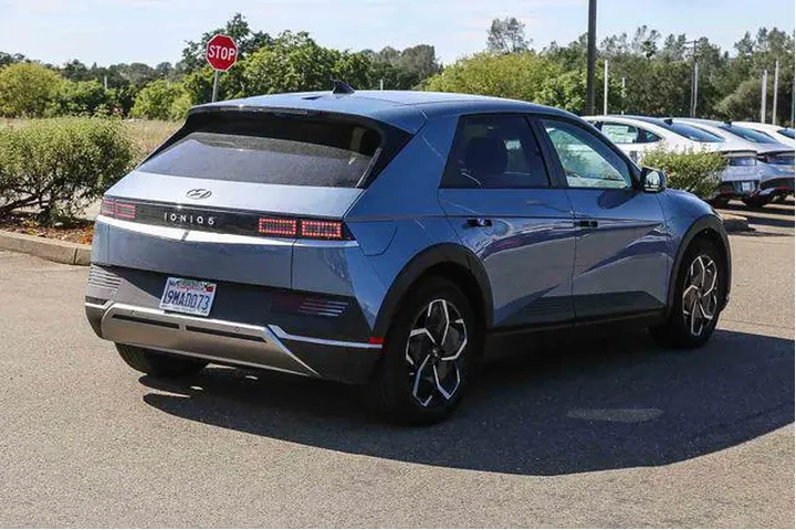 $25992 : Hyundai IONIQ 5 2024 SEL 4dr image 5