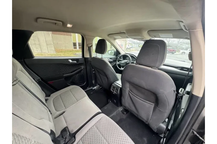 $6999 : 2020 Escape SE image 10