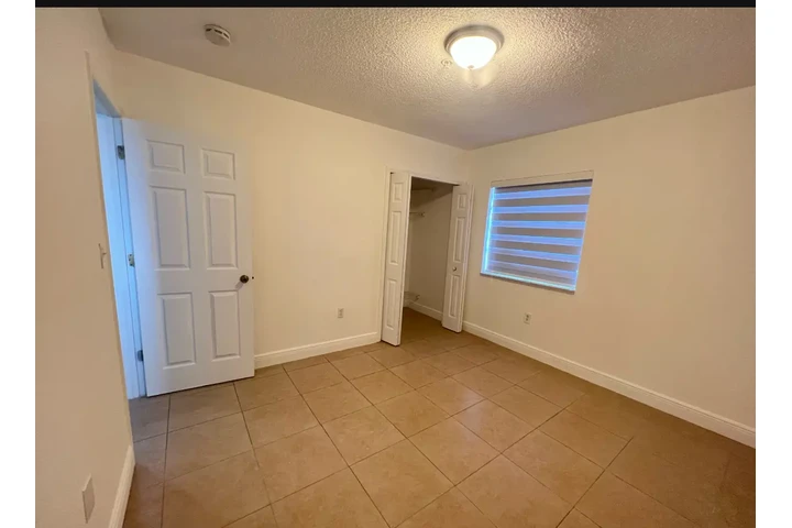 $2500 : Townhouse image 9